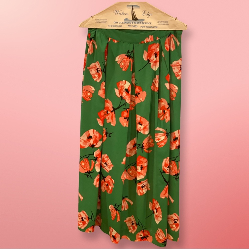 WHO WHAT WEAR Floral Skirt
